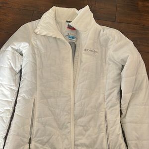 White Columbia puffer jacket size Medium